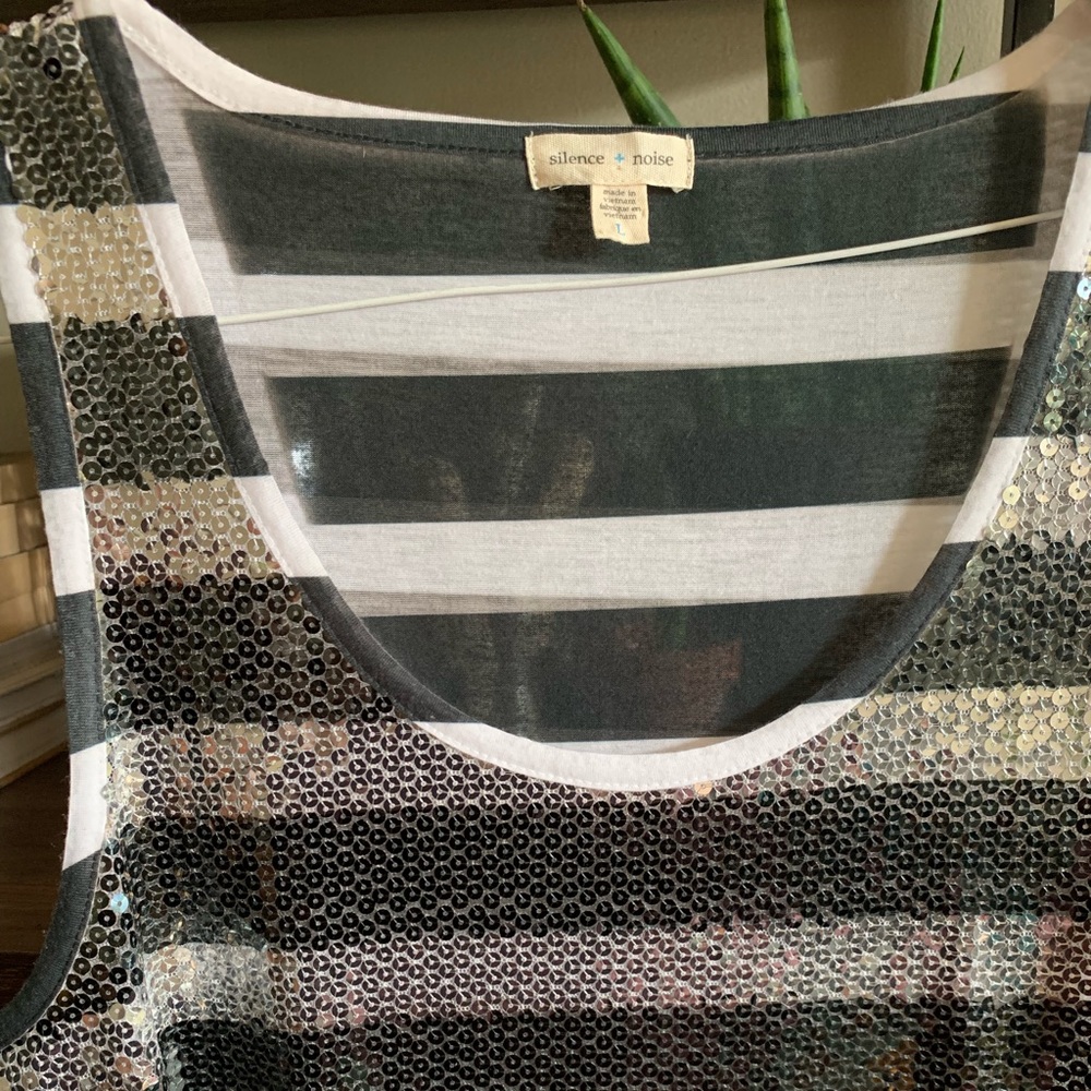 silence + noise Sequined Striped UO Tank Top L โค๏ธ - Picture 3 of 5